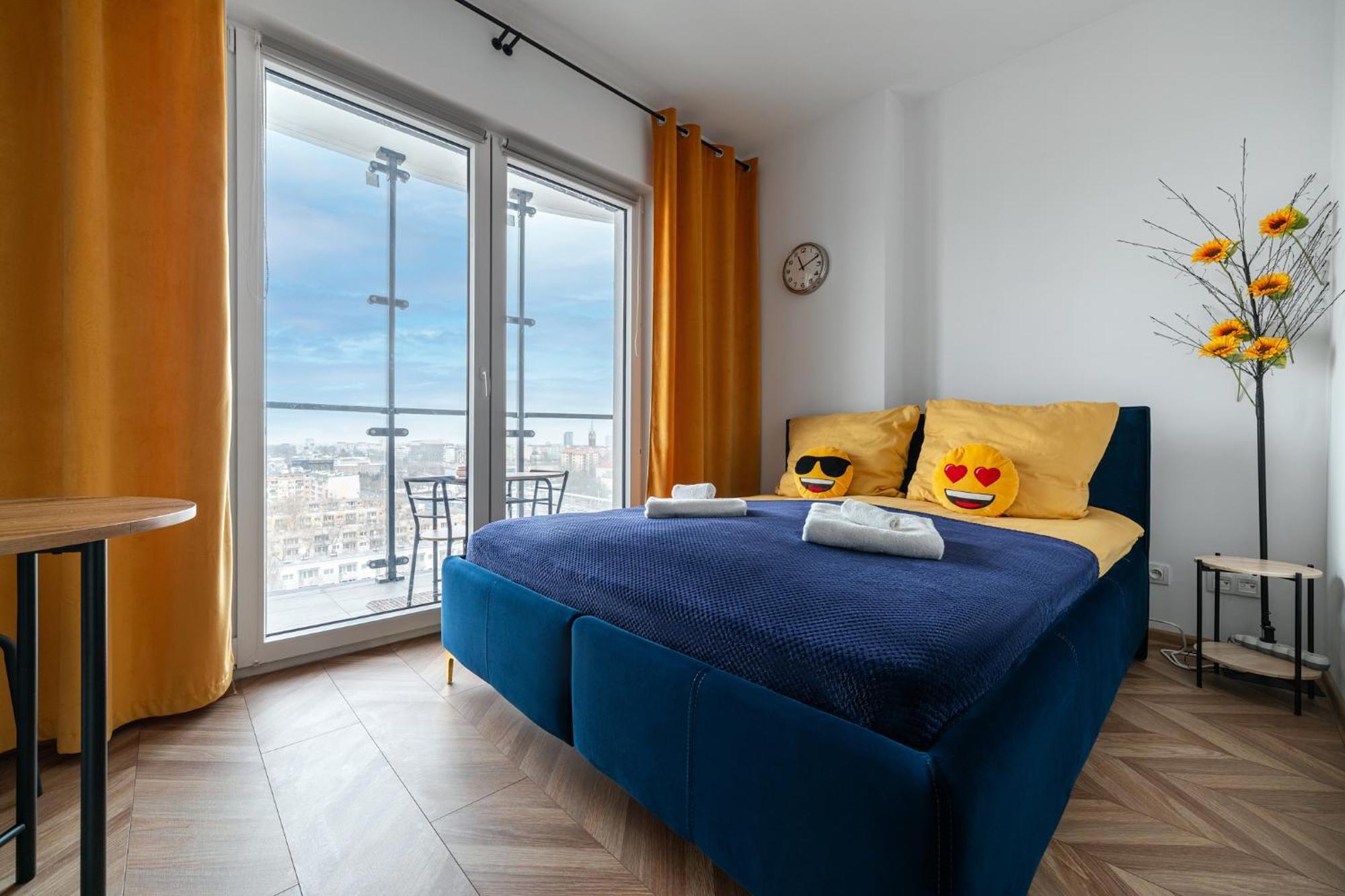 Apartamenty Wola Tower Варшава Екстериор снимка