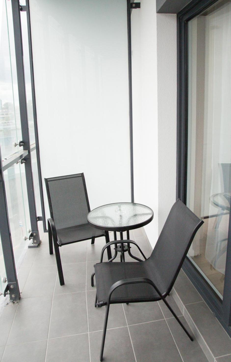 Apartamenty Wola Tower Варшава Екстериор снимка