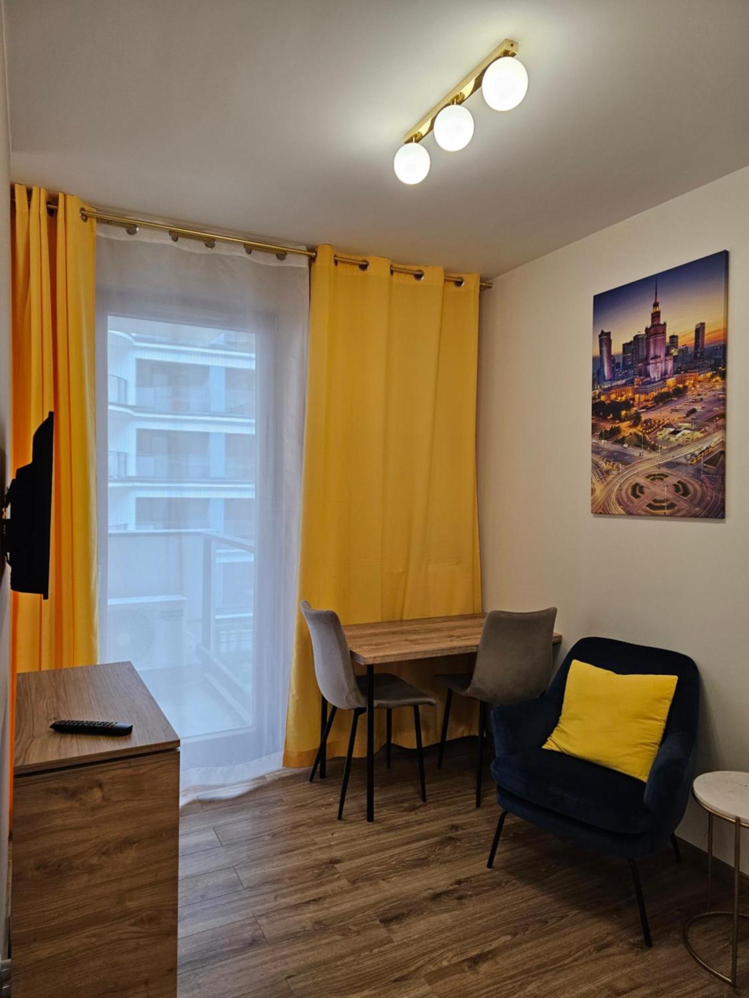Apartamenty Wola Tower Варшава Екстериор снимка