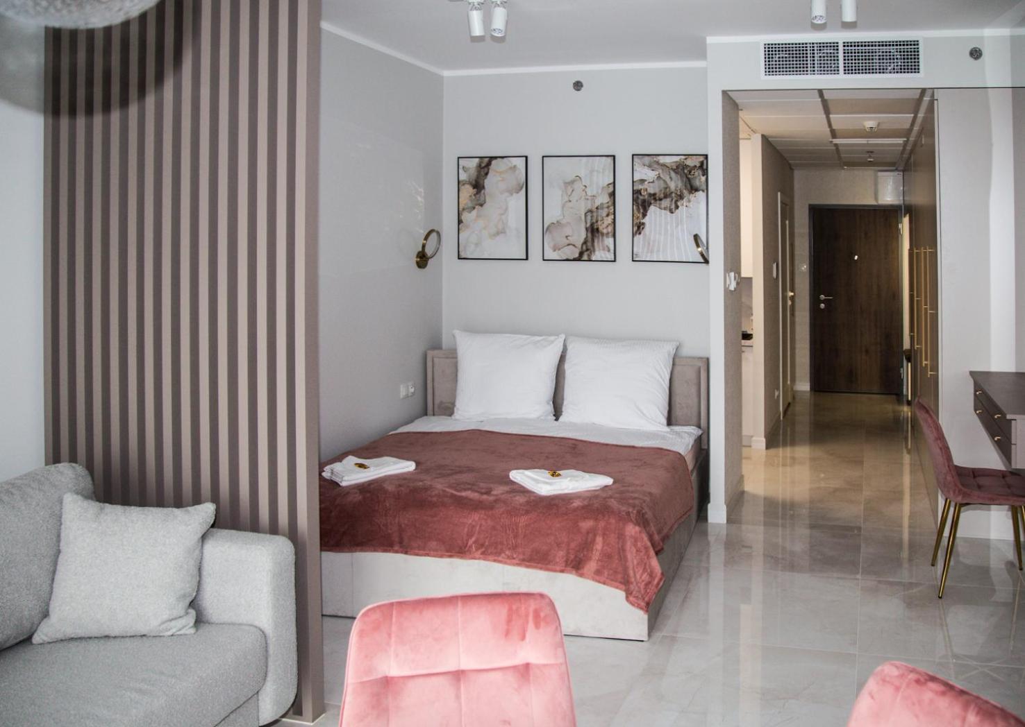 Apartamenty Wola Tower Варшава Екстериор снимка