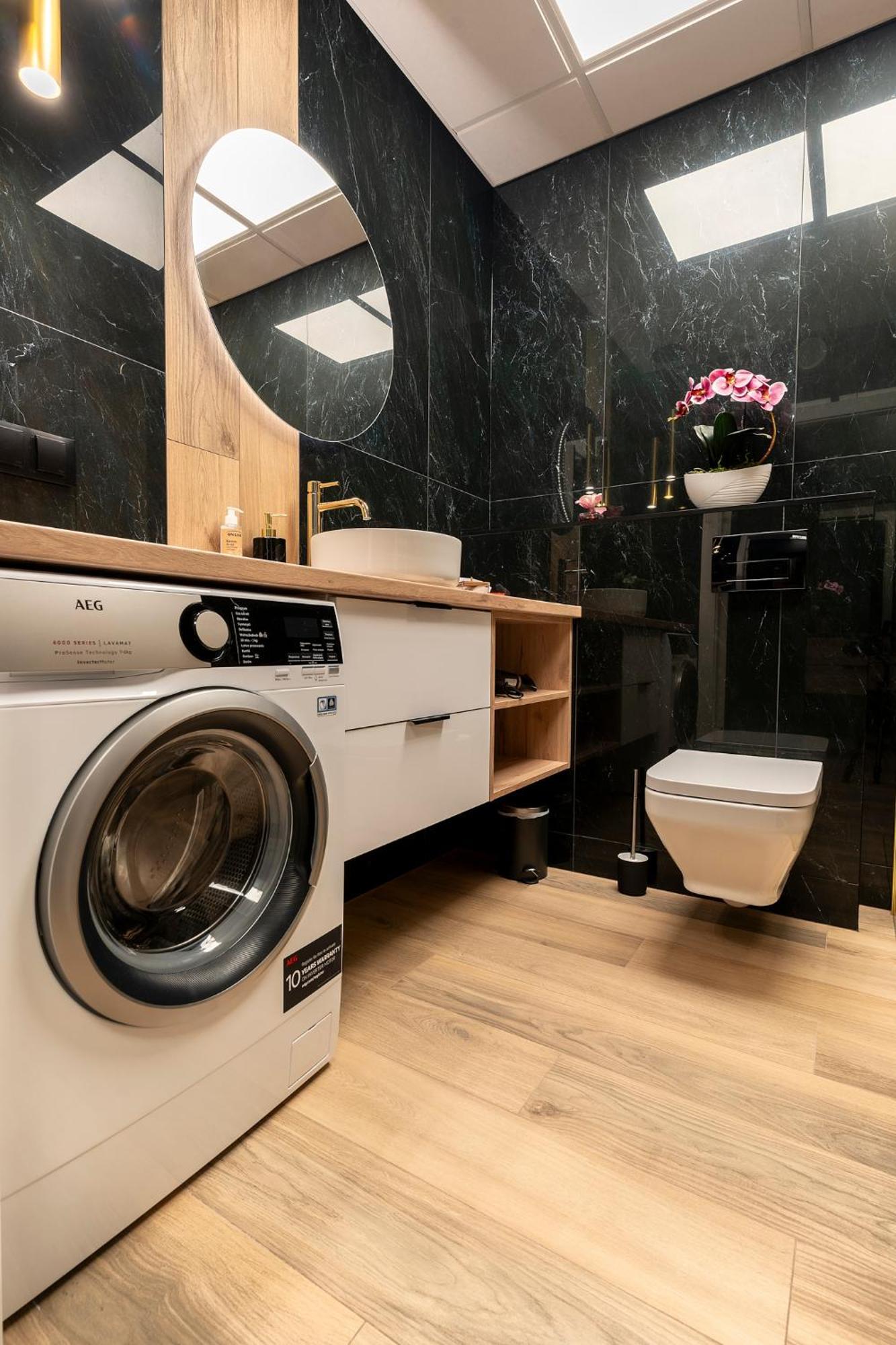 Apartamenty Wola Tower Варшава Екстериор снимка
