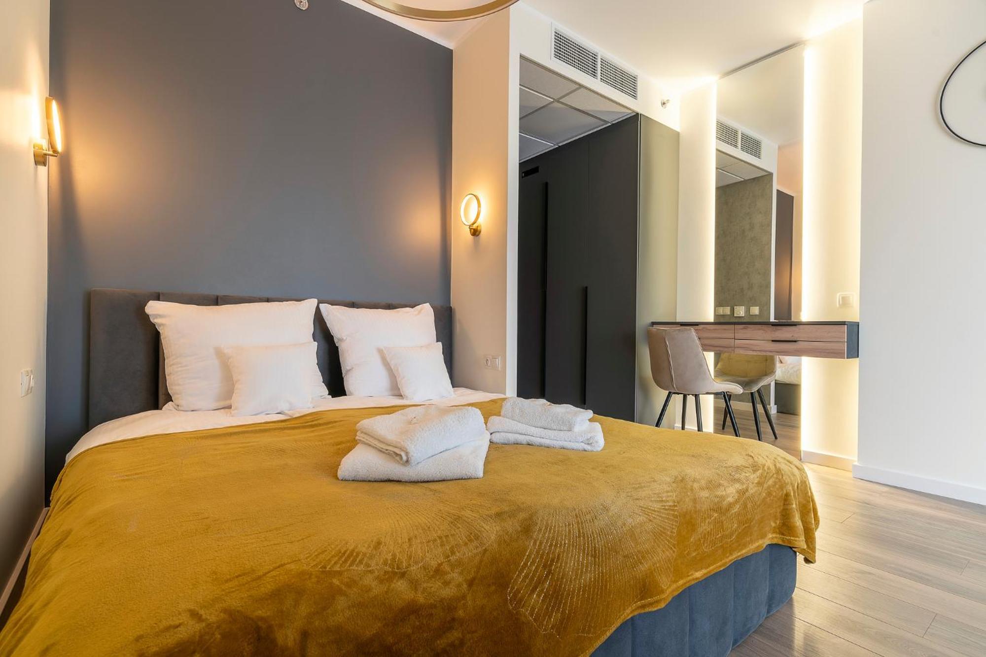 Apartamenty Wola Tower Варшава Екстериор снимка