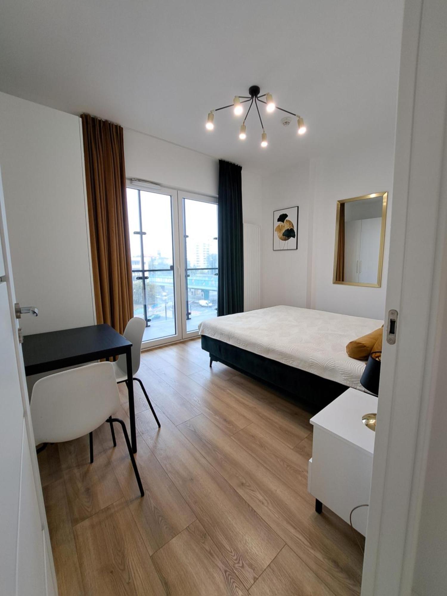 Apartamenty Wola Tower Варшава Екстериор снимка
