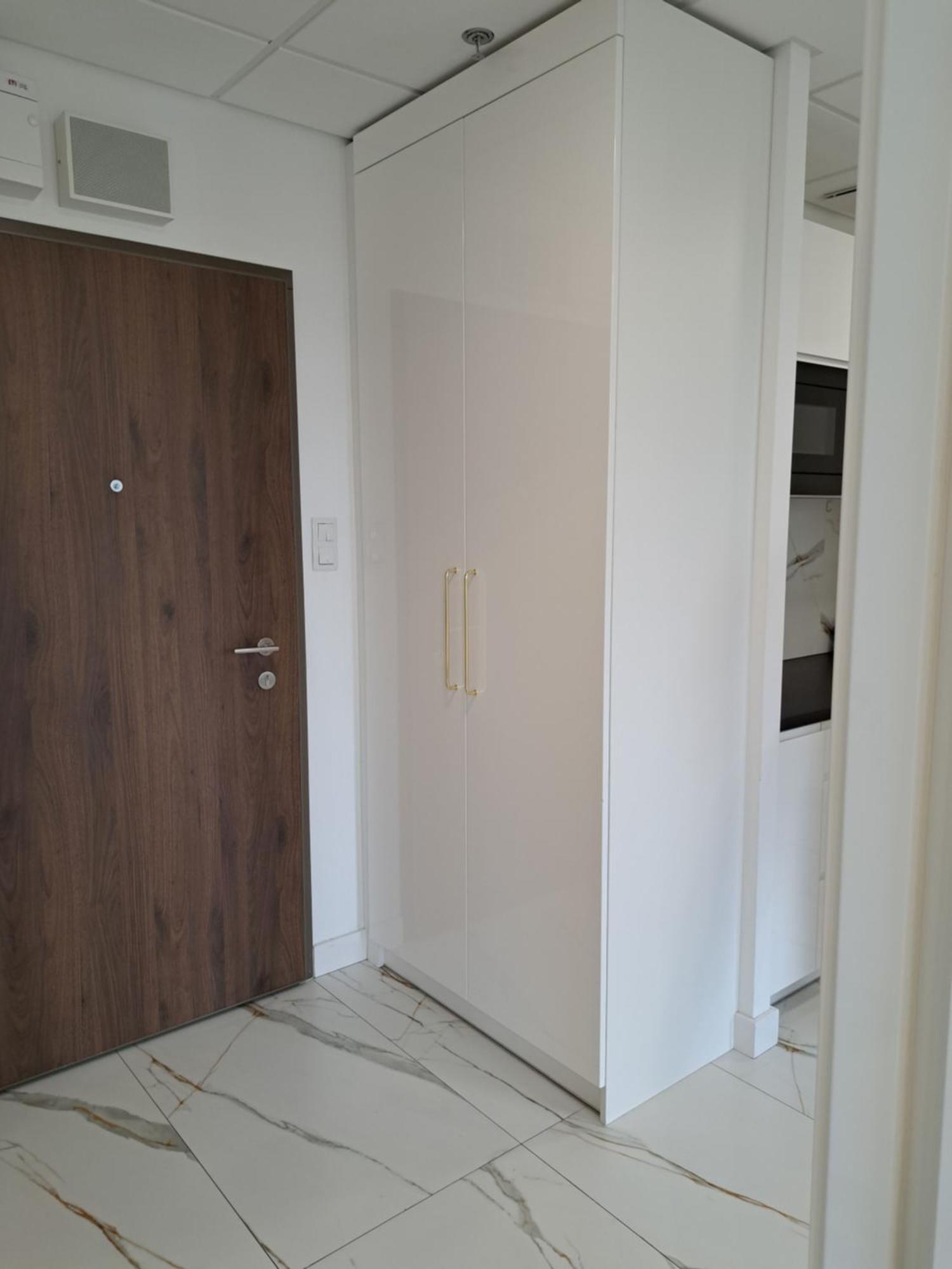 Apartamenty Wola Tower Варшава Екстериор снимка